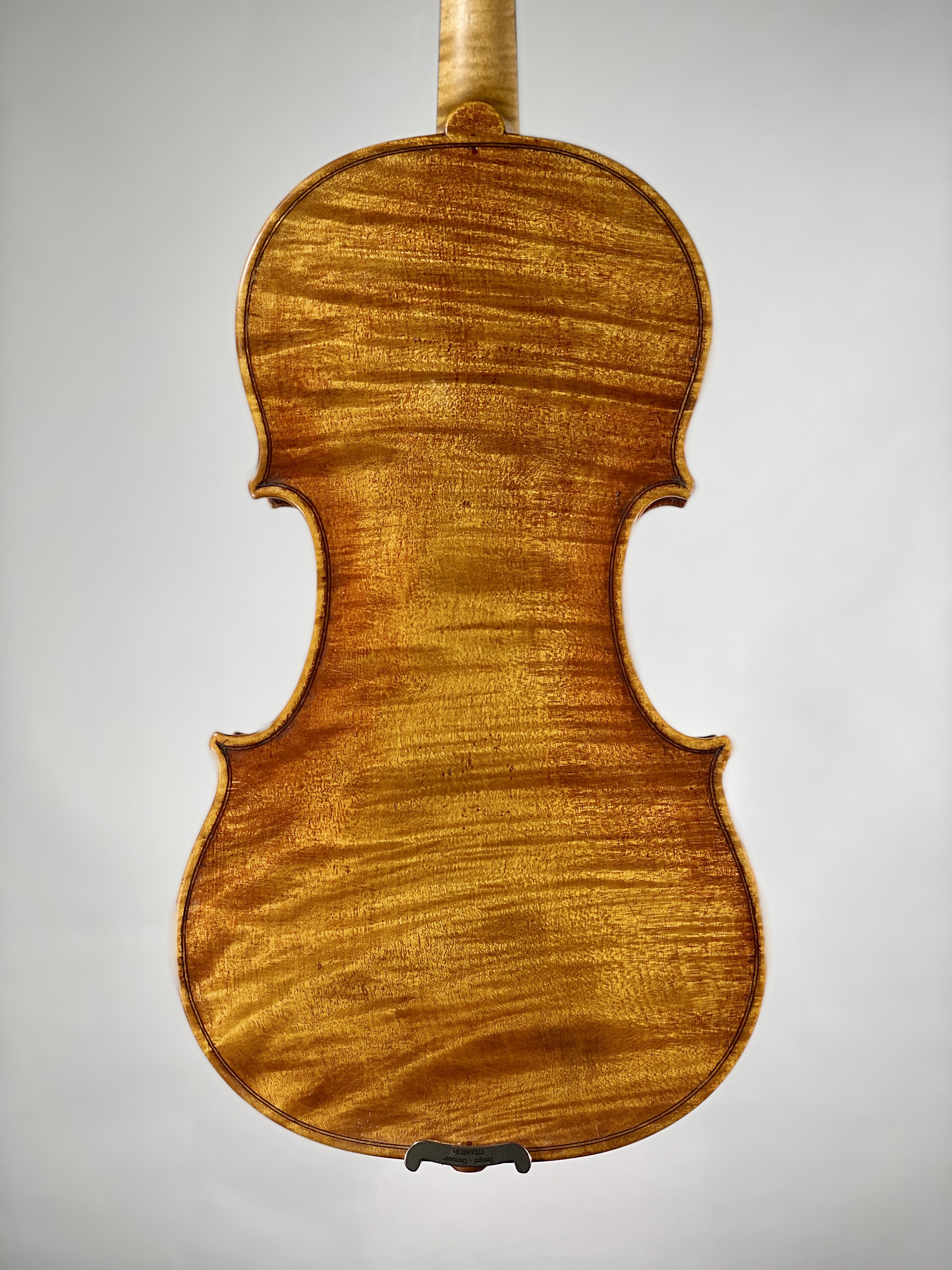 *Sebastian Schade, Germany - Halle/Saale, 2020 名工Joachim Schade（ヨアヒム・シャーデ）の息子：Sebastian Schade（セバスチャン・シャーデ）による、名器：Antonio Stradivari（アントニオ・ストラディバリ）170 […]