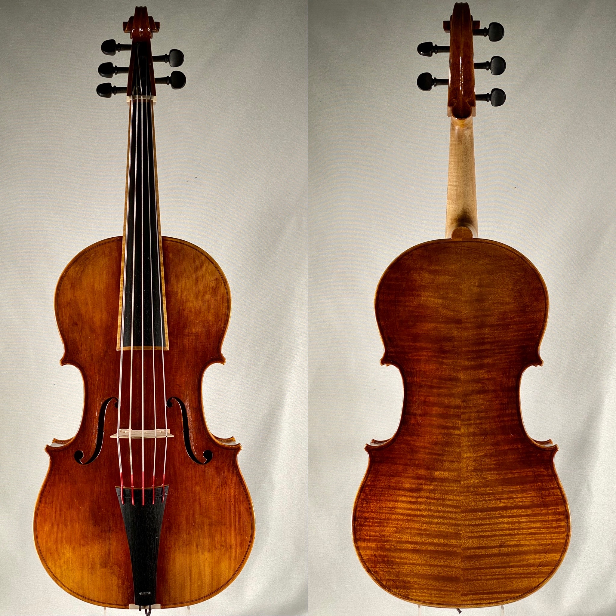 18世紀頃に誕生した肩掛けチェロ：Violoncello da spalla（ヴィオロンチェロ・ダ・スパッラ）のご紹介です。分数チェロかと思うサイズ感ですが、5弦仕様であり、肩にストラップを引っ掛けてバイオリンやヴィオラを演奏するように楽器を横にかまえて演奏します。J.S.バッハの「無伴奏チェロ組曲 […]