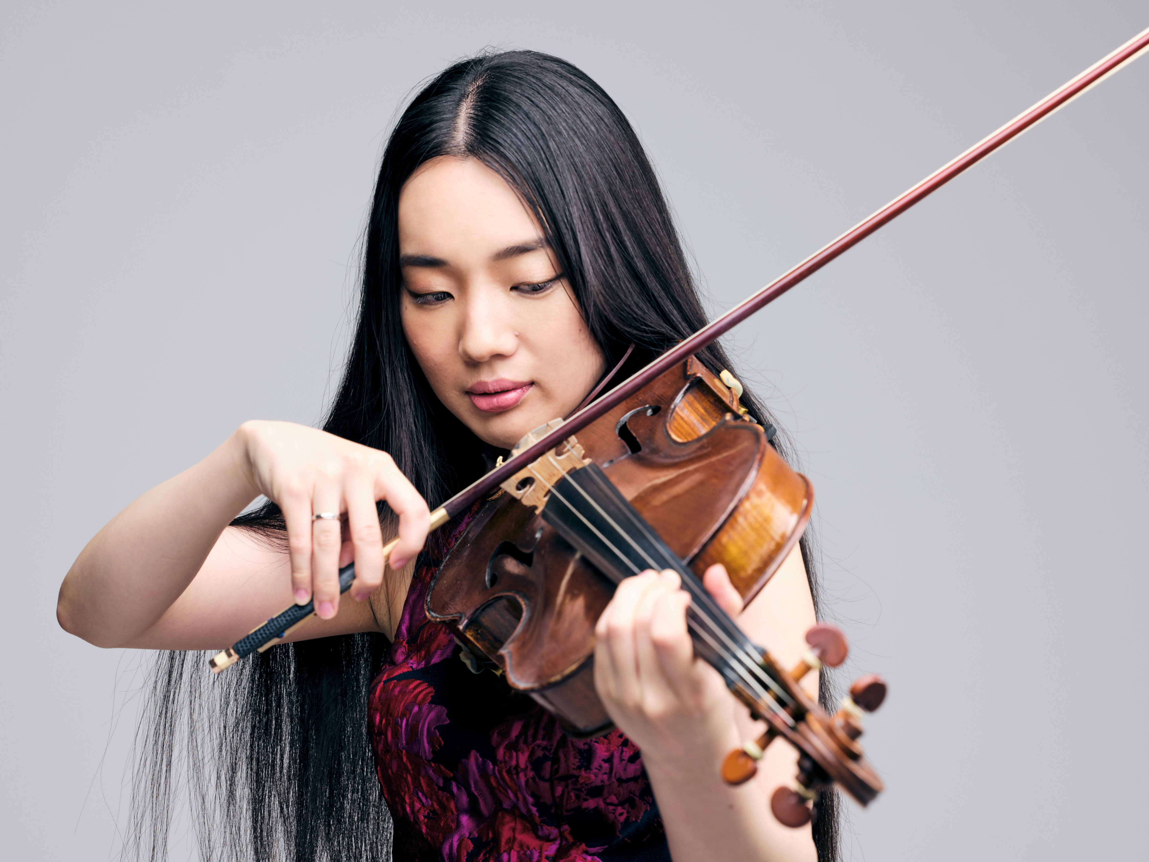 田原綾子プロフィール 第11回東京音楽コンクール、第9回ルーマニア国際音楽コンクール優勝。　国内外でソロリサイタルが定期的に行われており、ソリストとして読売日響、都響、東響、東京フィル等と共演。室内楽奏者としても国内外の著名なアーティストと多数共演するなど、活躍の幅を広げている。現代音楽にも意欲的に […]