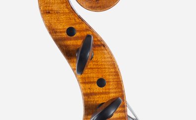 Louise Boisson, France – Laguepie, 2025, Model; Antonio Stradivari　チェロ　ルイーゼ・ボワッソン