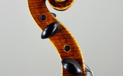 Attributed to the Hungarian School, late 20th century　チェロ　ハンガリアン・スクール