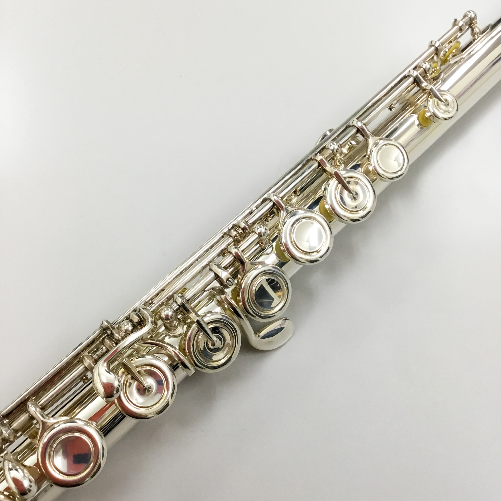 Yamaha Model YFL-777HCT Solid Silver Professional Flute SN 075489 SUPE –  The Mighty Quinn Brass and Winds