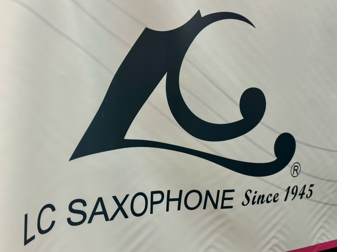 台湾発のSAX専門ブランド＜LC SAXOPHONE＞を、島村楽器が日本国内代理店として取り扱うことになりました。千葉県市川市にある管楽器専門店、島村楽器Wind&Repair店では、現在ソプラノ～バリトンサックスまで実物を展示しております。ご試奏などはお電話にてご相談ください。 CONTENTSL [&hellip;]