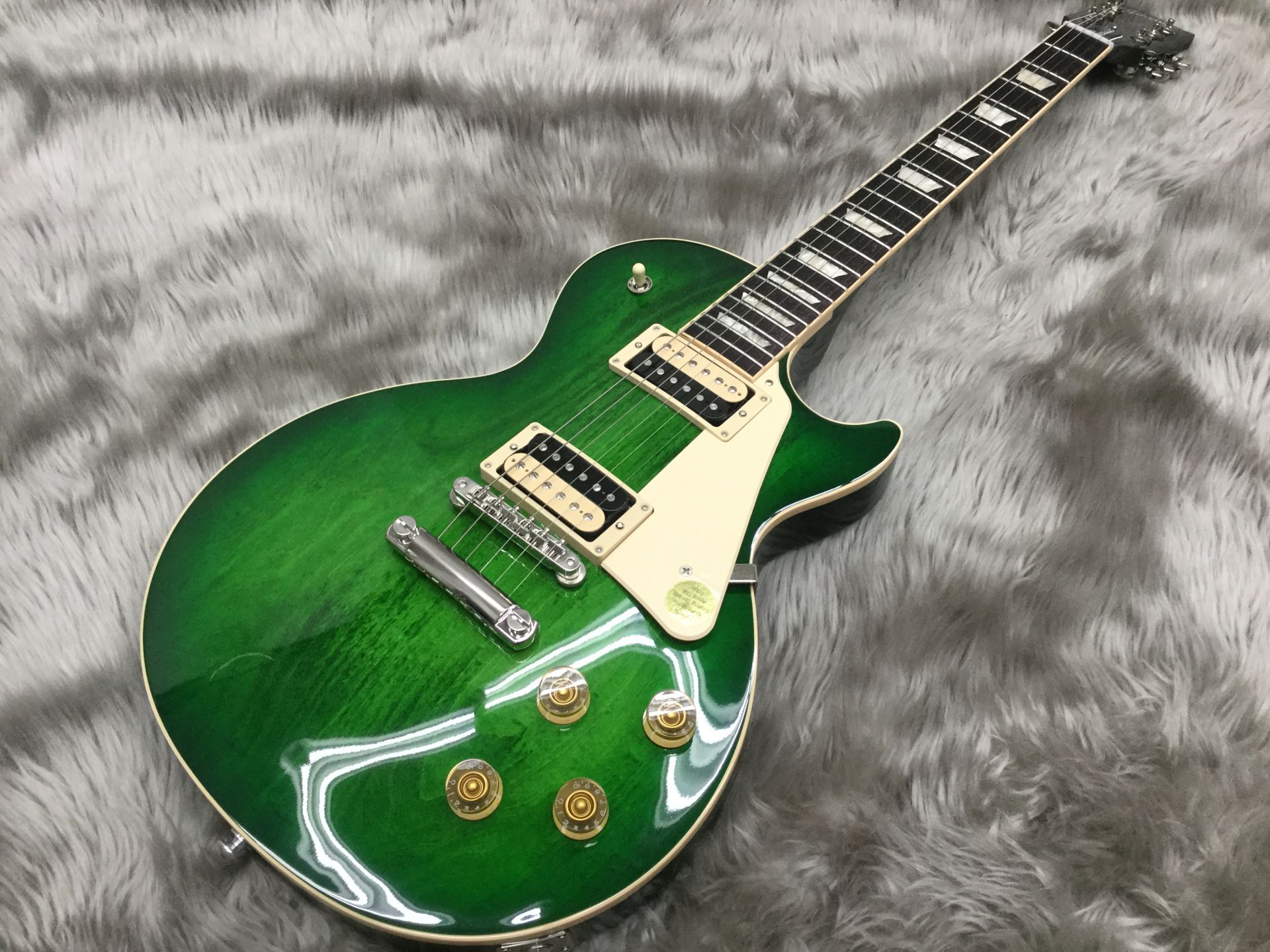 エレキギター 緑もカッコイイ Gibson Lp Classic 17のご紹介 イオンモール新利府 南館店 店舗情報 島村楽器