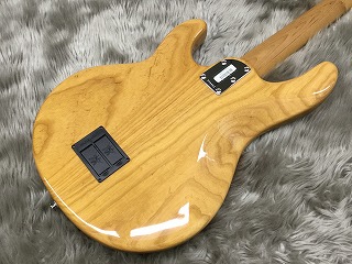 島村楽器　利府　エレキベース　MUSICMAN　スティングレイ