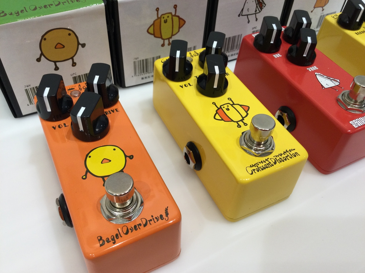 可愛らしいデザインのエフェクター「Effects Bakery」が入荷！