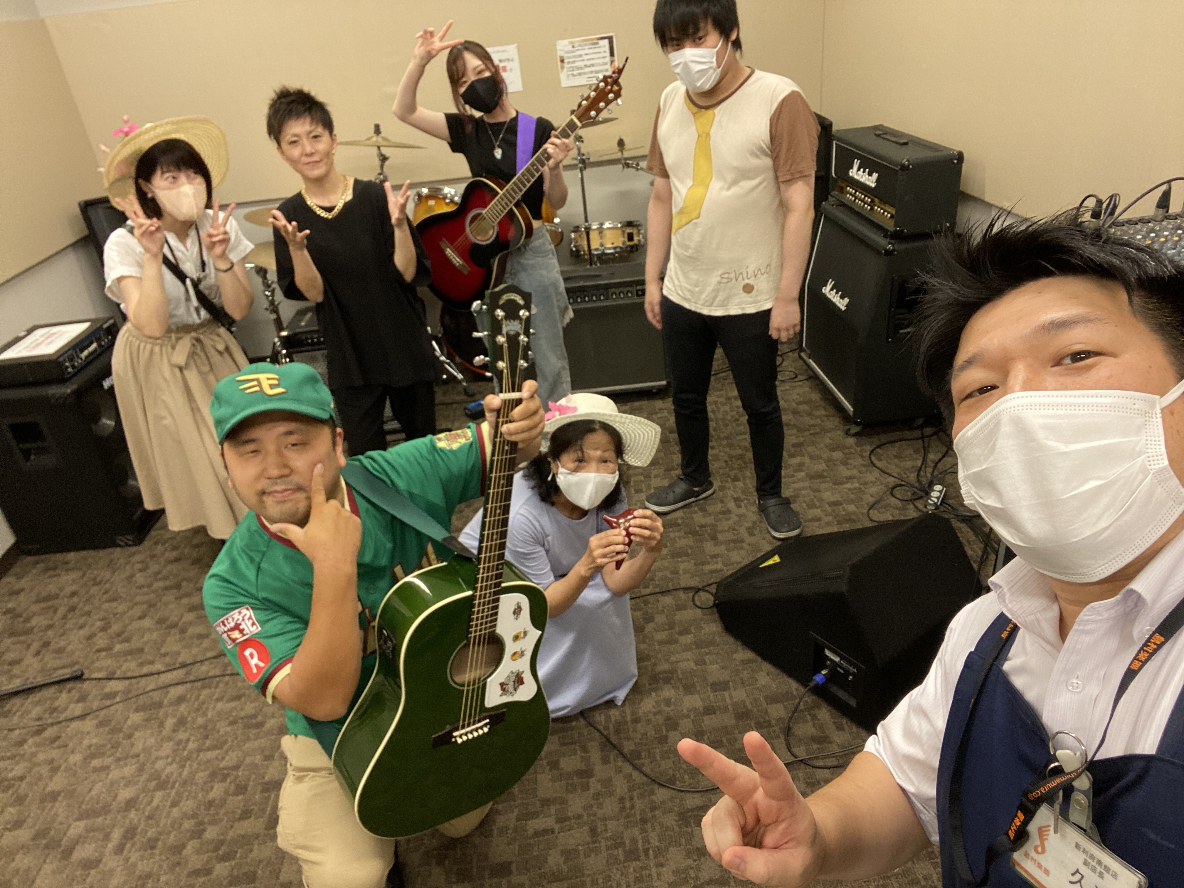 7月18日に開催された【RiFU Music Line Vol.1】のレポートです！ 久しぶりの開催となった店内でのインストア・ライブ。7月は4組のアーティストの方のご参加いただきました。 ・LOVEオカリナ 普段はフルートを演奏しているお二人。楽器をオカリナに持ち替えてアンサンブル。オカリナならで […]