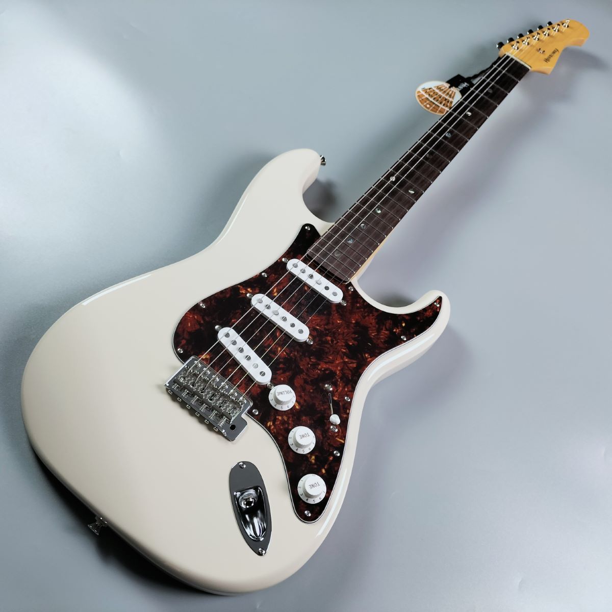 HISTORYHST-Advanced Vintage White