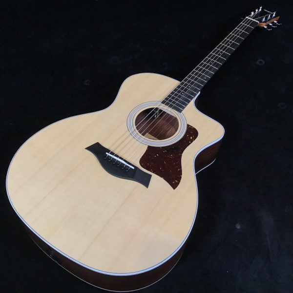 Taylor 214ce Rosewood<br />
<br />
¥162,800