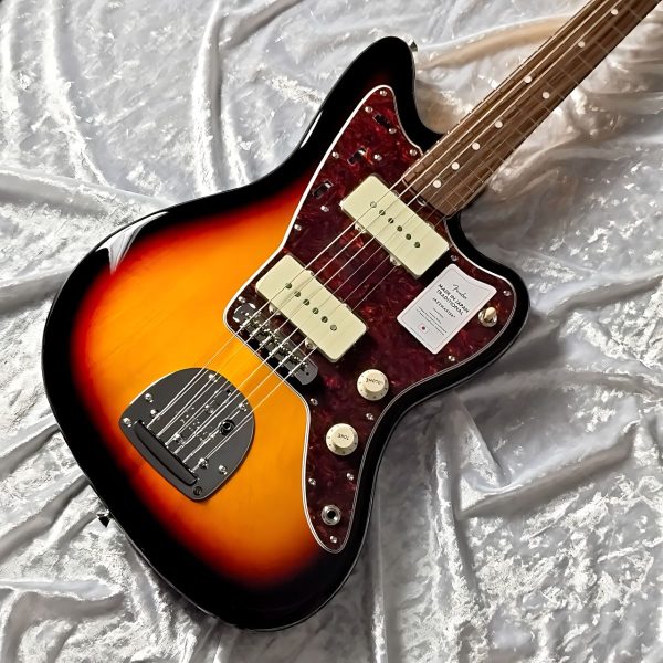 Fender Made in Japan Traditional 60s Jazzmaster 3-Color Sunburst ジャズマスター フェンダー<br />
￥140,800(税込)