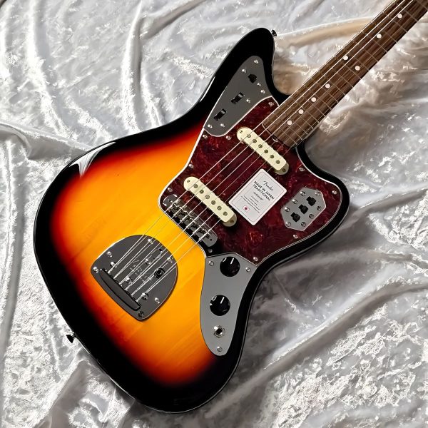 Fender Made in Japan Traditional 60s Jaguar 3-Color Sunburst ジャガー フェンダー<br />
￥140,800(税込)