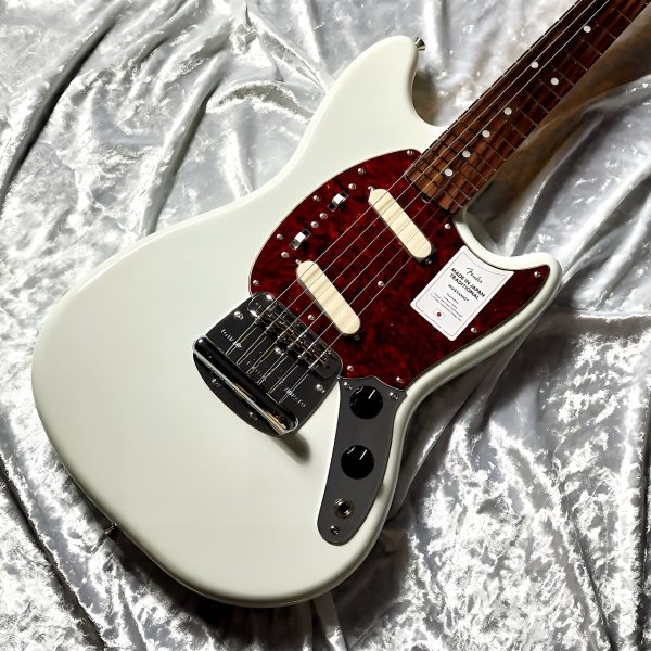 Fender Made in Japan Traditional 60s Mustang Rosewood Fingerboard Olympic White ムスタング フェンダー<br />
￥132,000(税込)