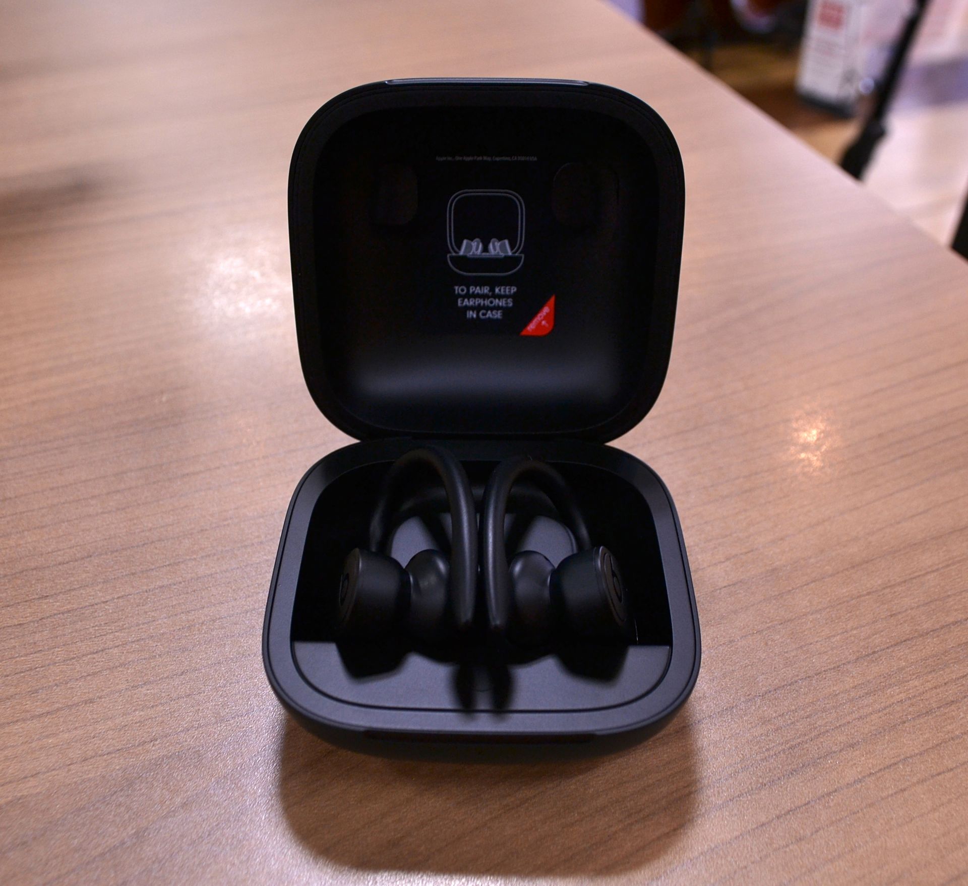 *beats dr. dre Powerbeats Pro 完全ワイヤレスの高性能イヤホン。 調整可能でぴったりフィットするイヤーフックにより、軽量で快適なつけ心地！ 耐汗／防沫 音声機能、自動再生／一時停止機能も搭載 ダイナミックな音域とノイズアイソレーションにより、バランスに優れたパワフルなサウ […]