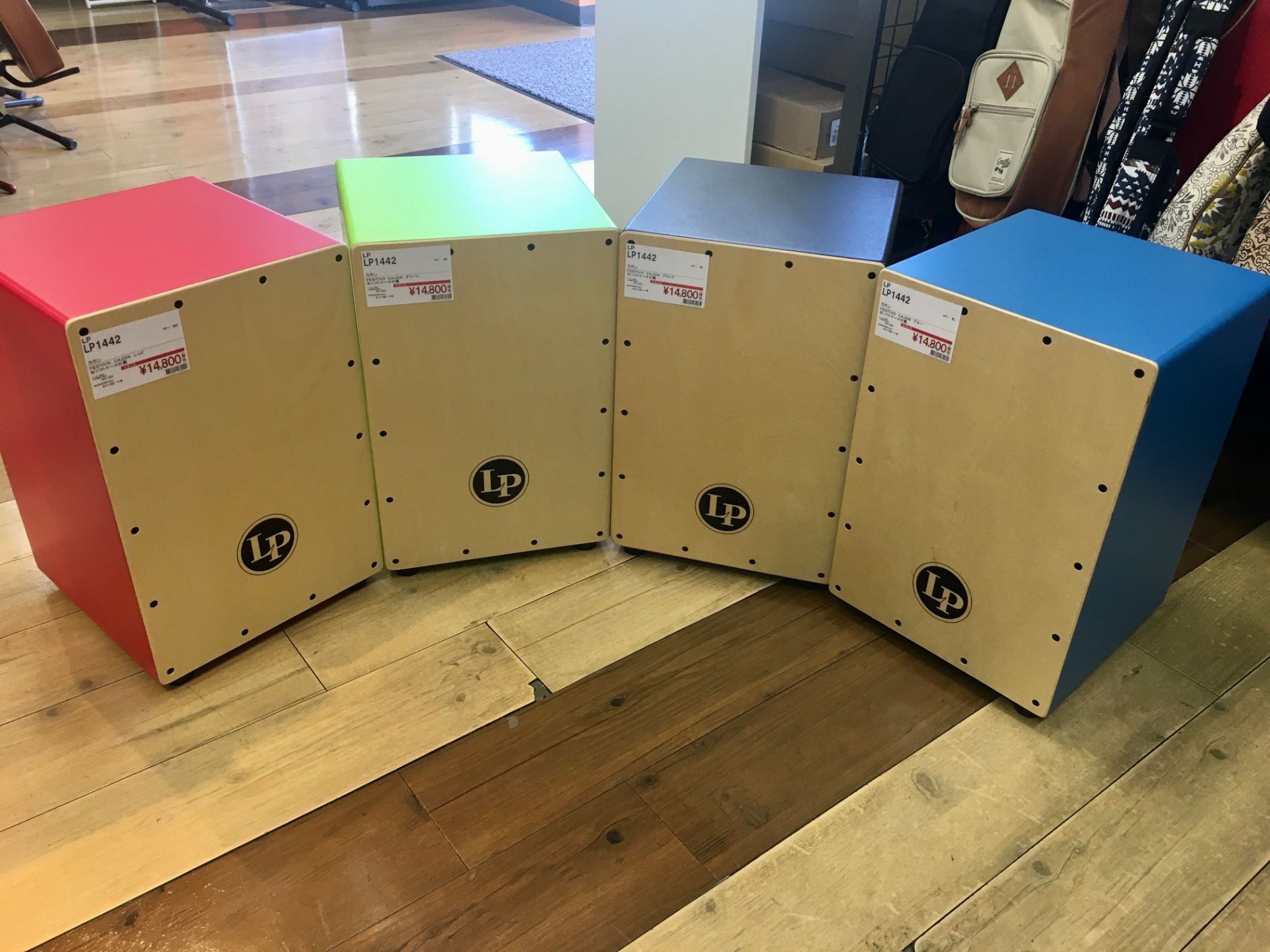【新入荷】カラフルなカホン入荷しましたー♪