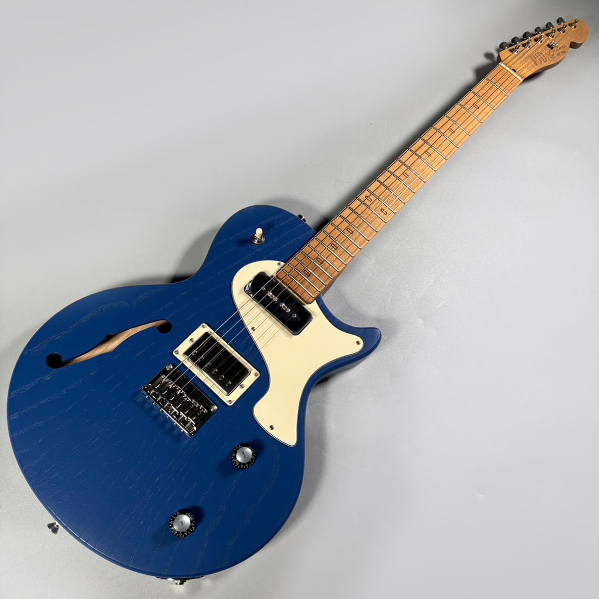PJD GuitarsCarey Standard F PBL