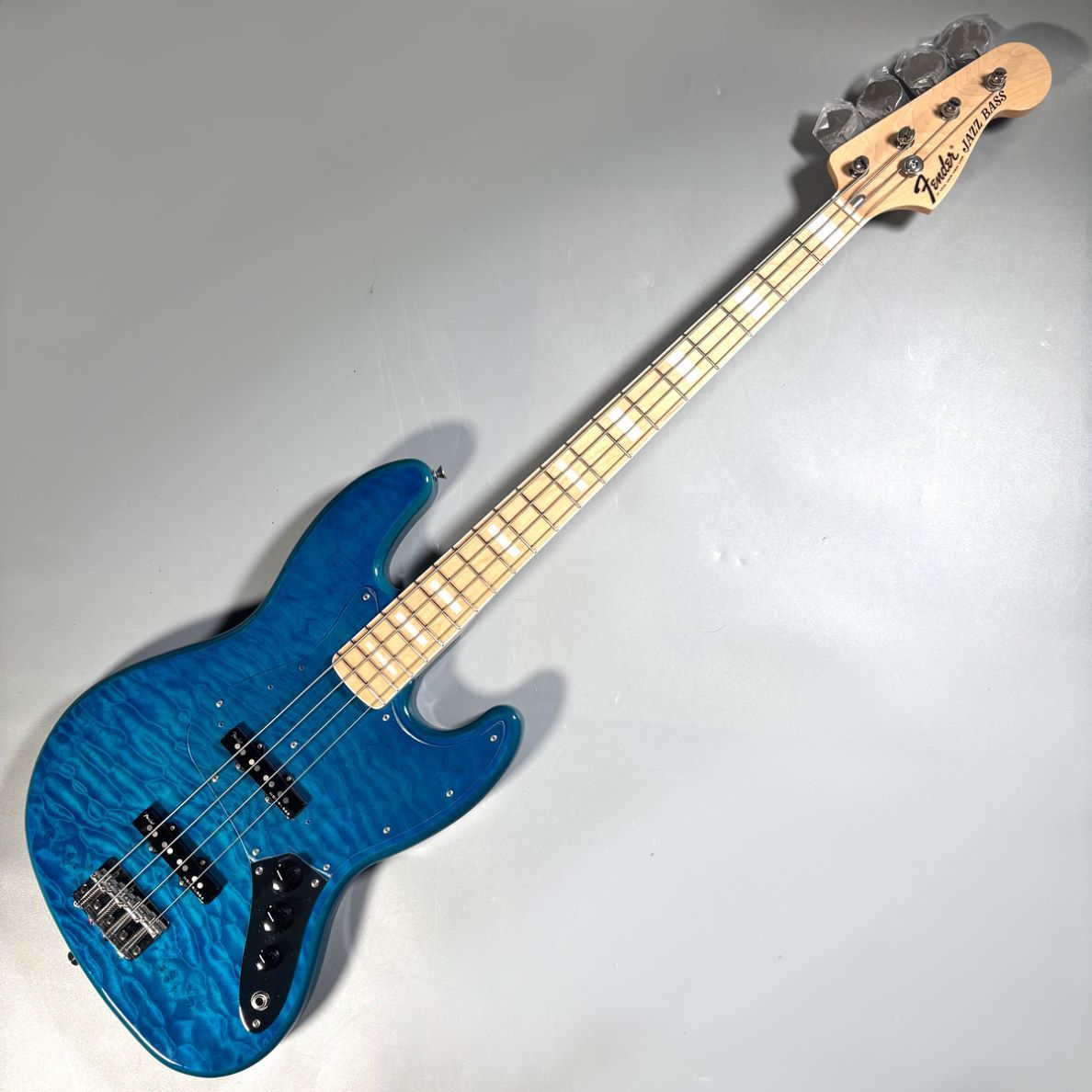 FenderFSR Made in Japan Traditional II 70s JazzBass Carribian Blue Trans