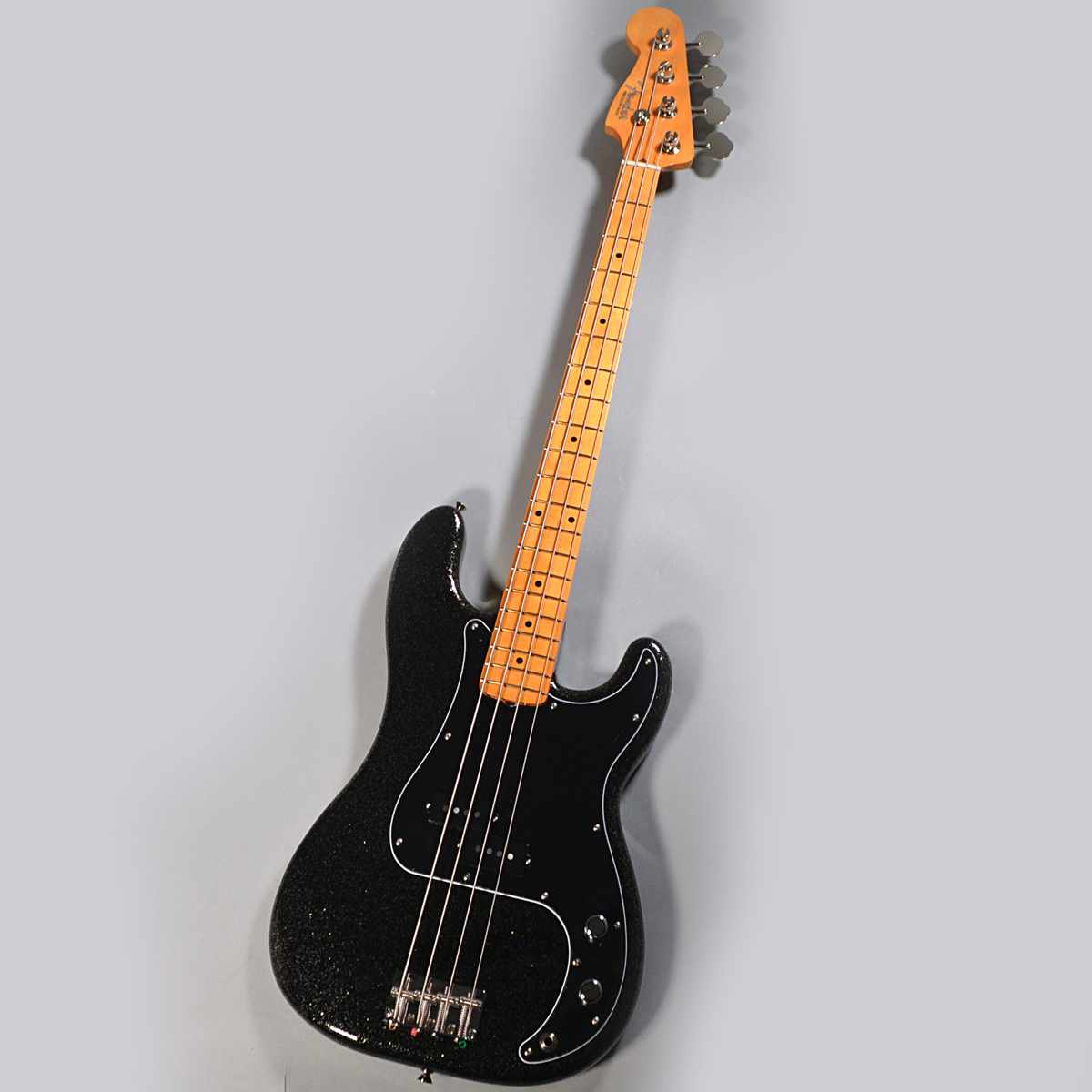 FenderJ Precision Bass Black Gold