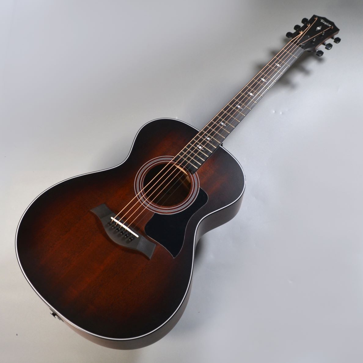Taylor322e V-Class