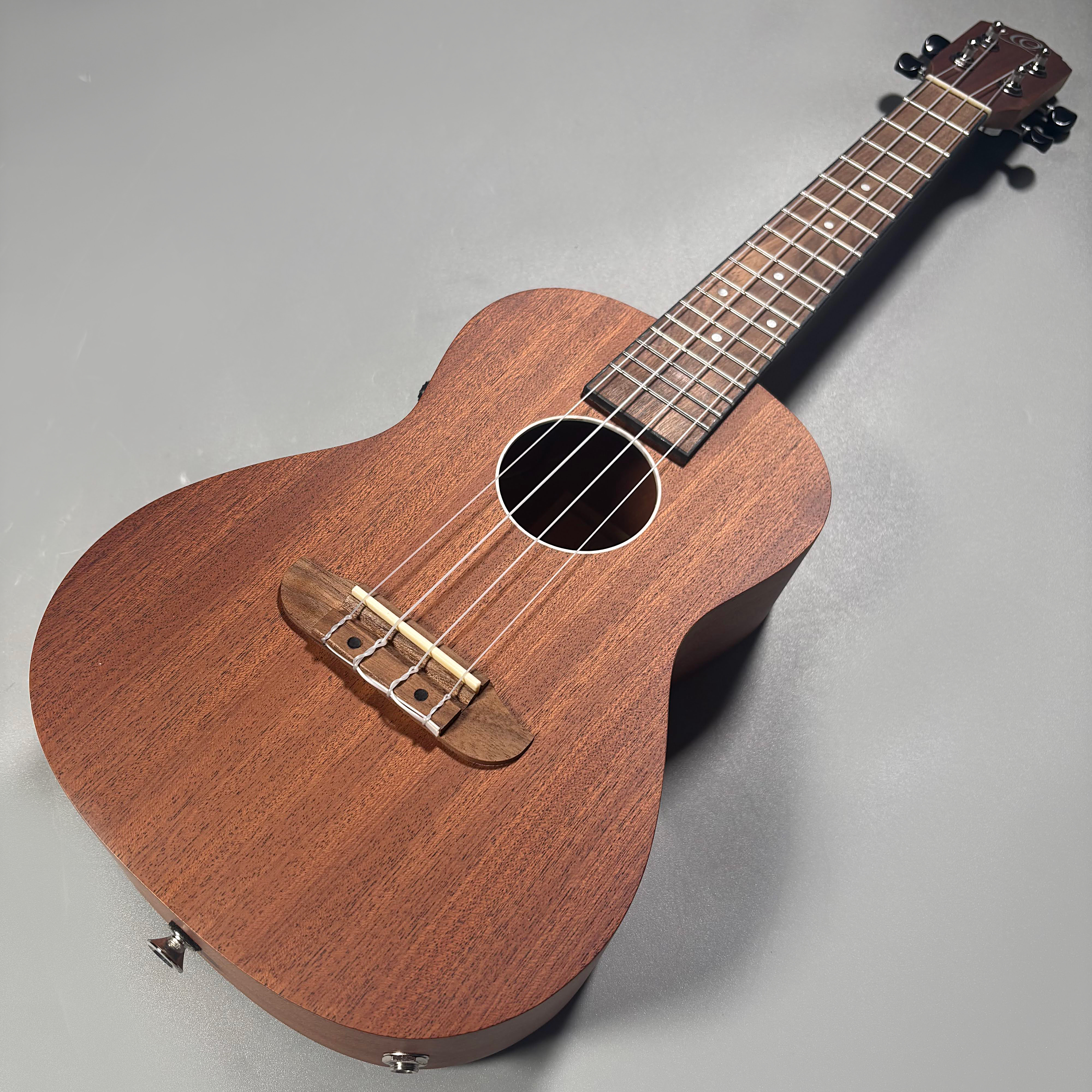 ORTEGARFU11SE ピックアップ付 エレキウクレレ