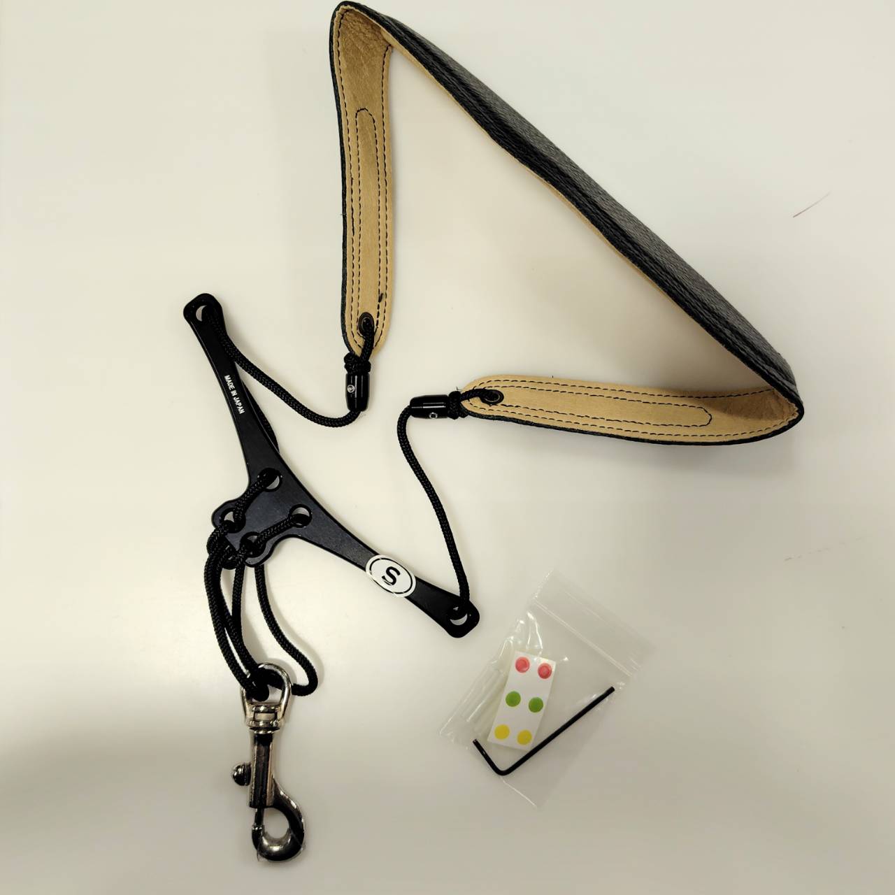 B.AIRBSN-BW Sサイズ　