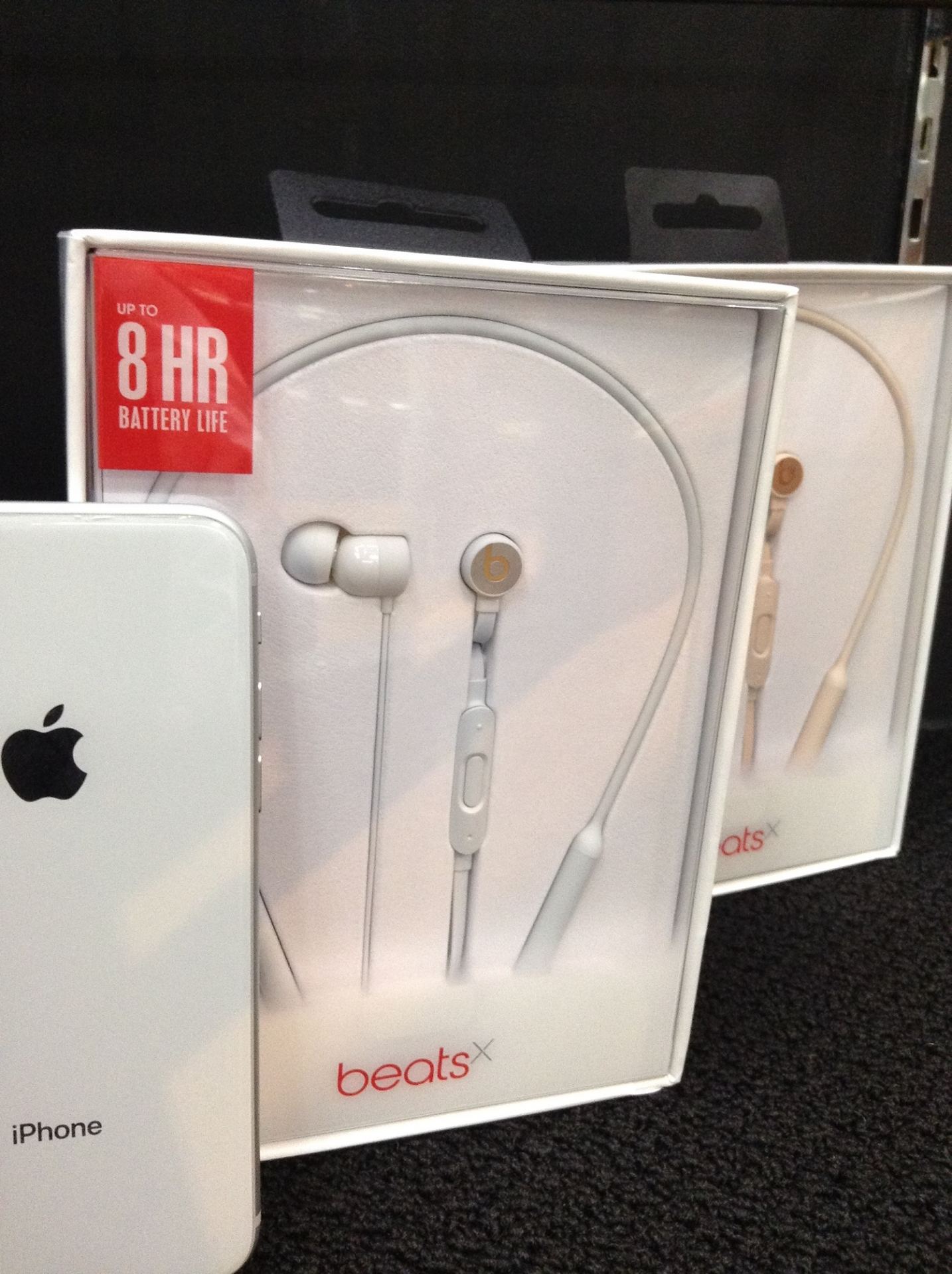 Beats 最新iphone8 Xに合わせたnewカラー入荷しました イオンモール佐賀大和店 店舗情報 島村楽器