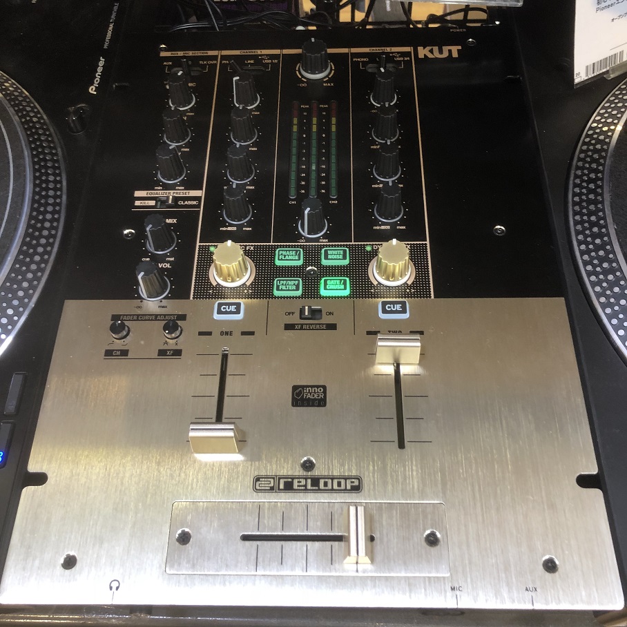 バトルDJ待望のスクラッチ・ミキサー Reloop / KUT