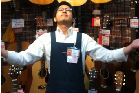 スタッフ写真 店長 末吉