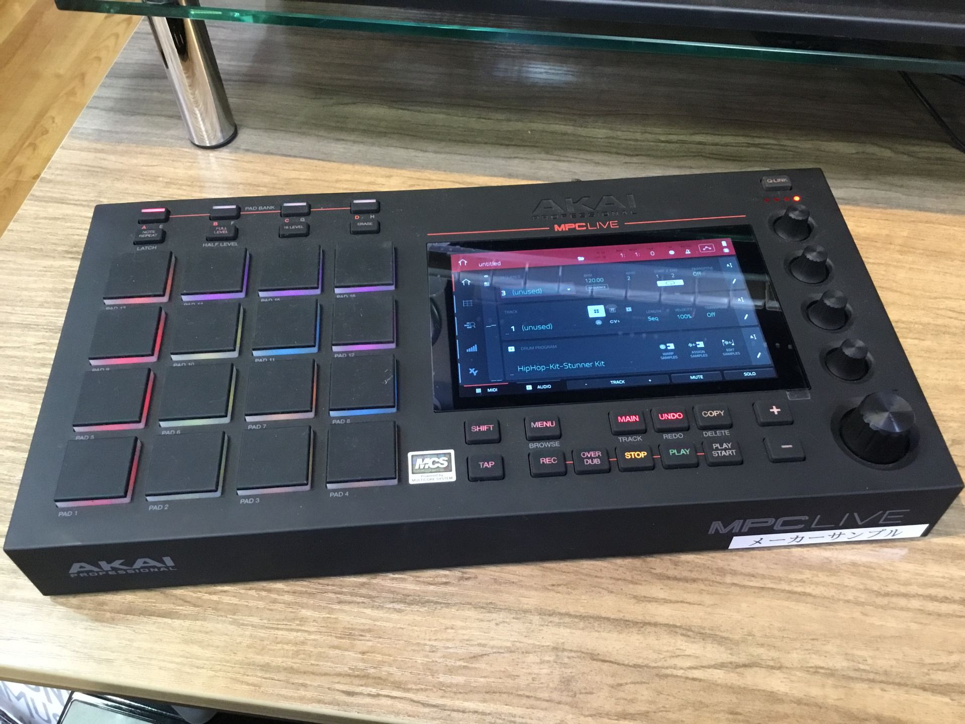 PCが無くても大丈夫!!この一台で曲を作れる!!AKAI / MPC LIVE