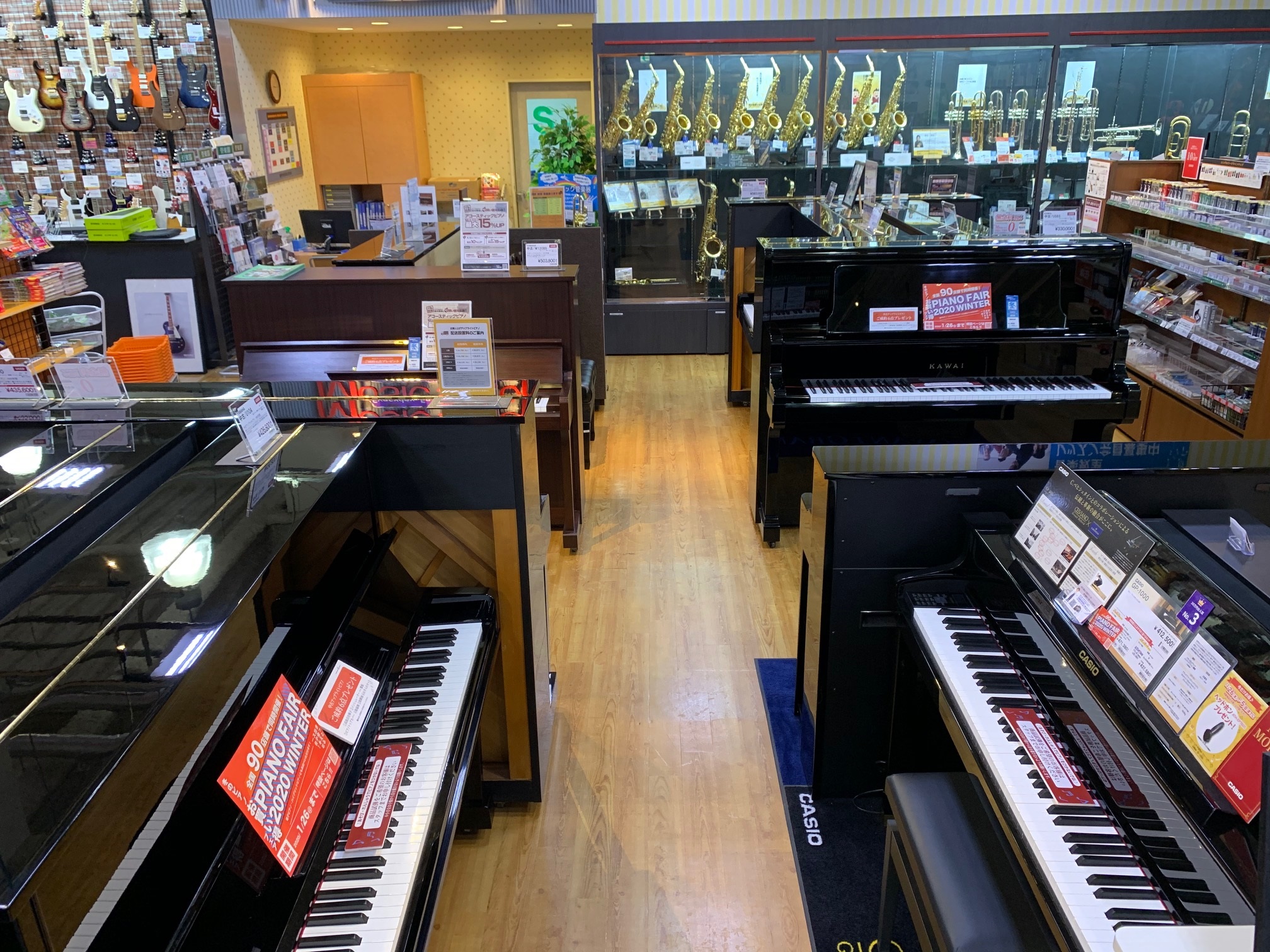 【アップライトピアノ】新しい年は充実した在庫数の当店でお気に入りの一台を！