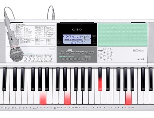 **CASIO LK-512 |*型名|*販売価格]](税抜)|*付属品| |LK-512|[!￥33,000!]|マイク、マイクホルダー、]]オーディオケーブル、楽譜集、]]歌詞集、譜面立て、]]ACアダプター| ***スタッフのおススメポイント 光る鍵盤を押さえれば、鍵盤楽器初心者や小さなお子様 […]