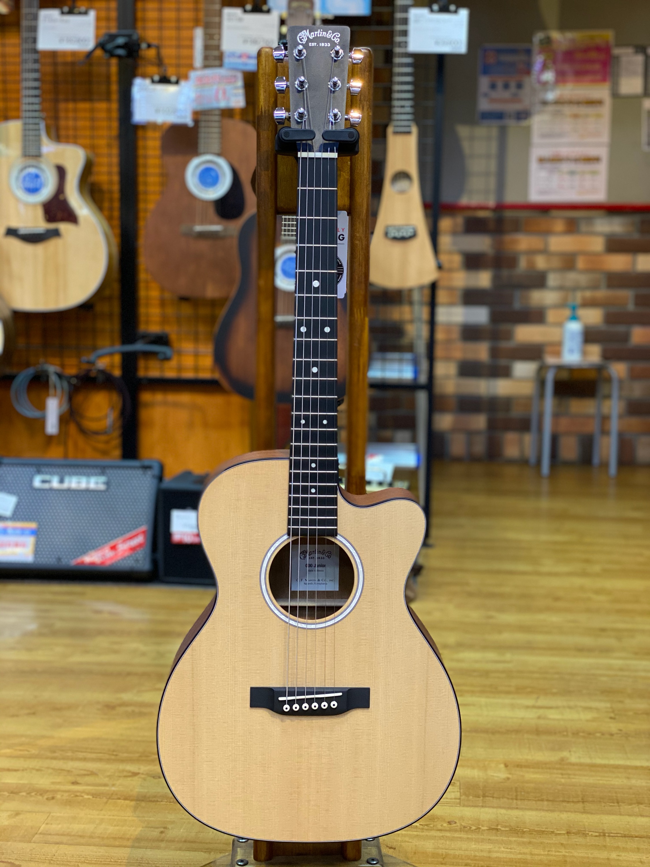 Martin / 000CJr-10E 再入荷しました！｜島村楽器 イオンモール佐賀大和店