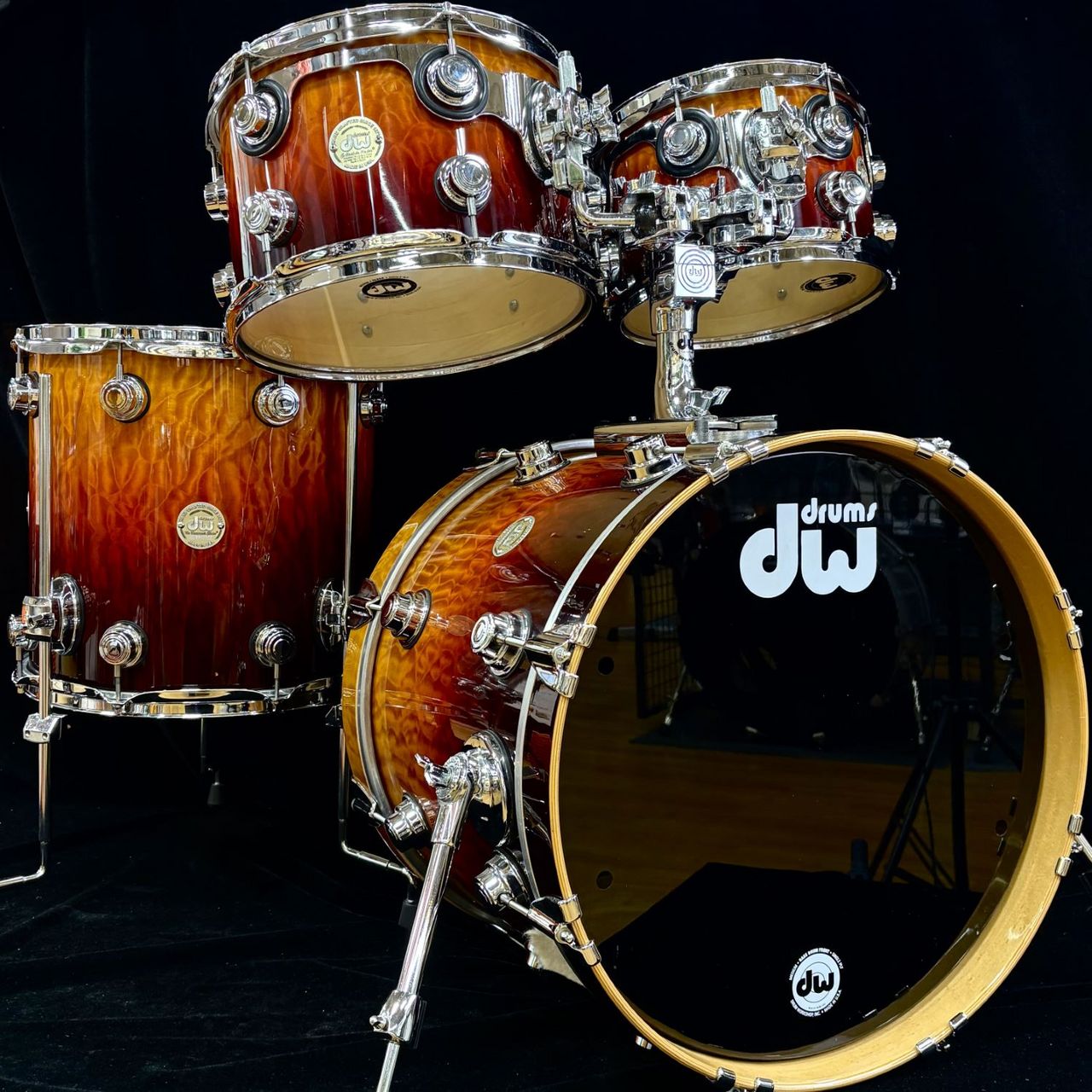 ドラムセットDW Collector's Maple Exotic Shell Quilt Maple 4pc Kit Deep Rich Red Fade