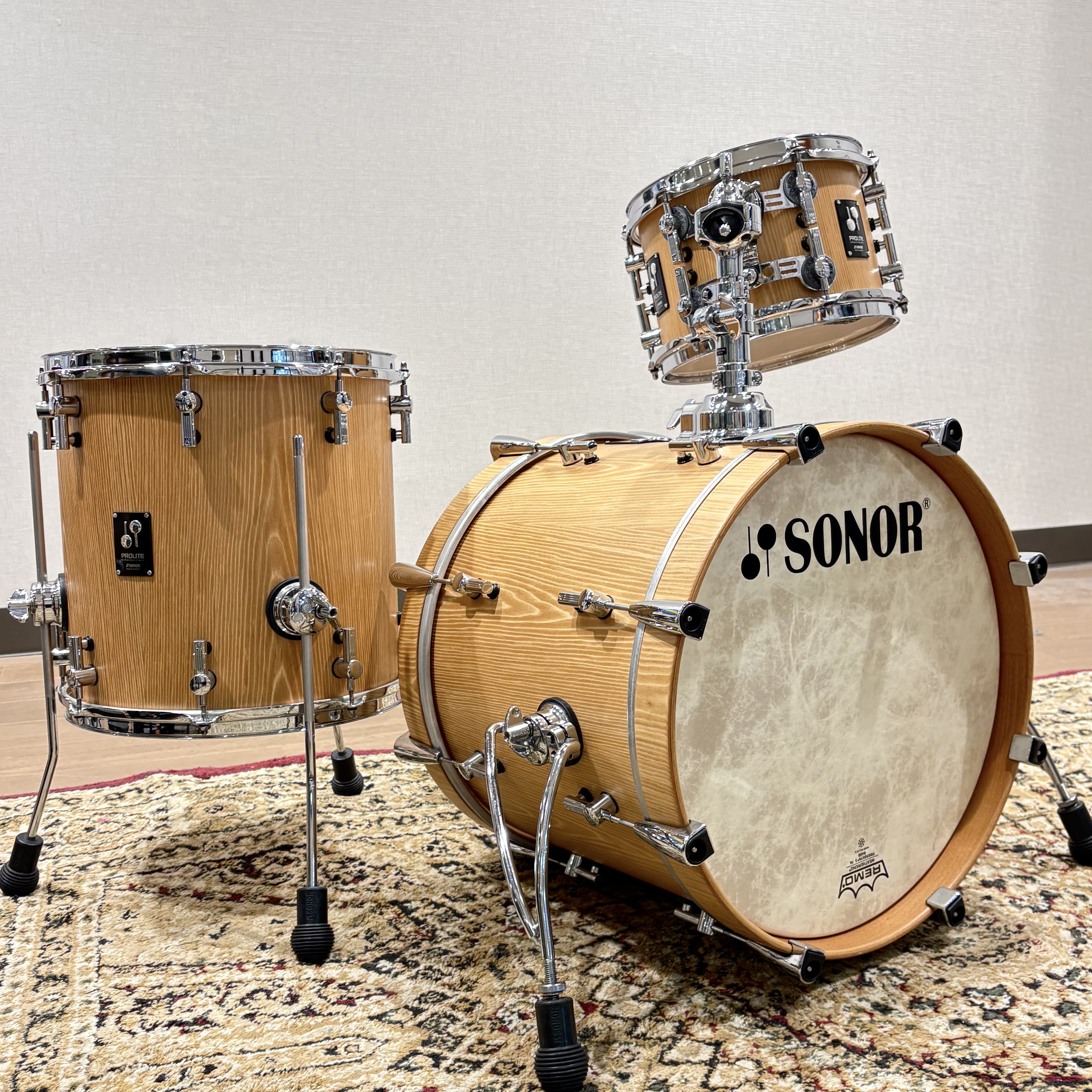 CONTENTSSONOR PROLITE 3pc Kit Natural 18"+10"+14" ドラムアドバイザーが楽器選びをサポートMyDrumsShopとは？ドラム関連展示ラインナップお問い合わせSONOR PROLITE 3pc Kit Natural 18"+10"+14"&n […]