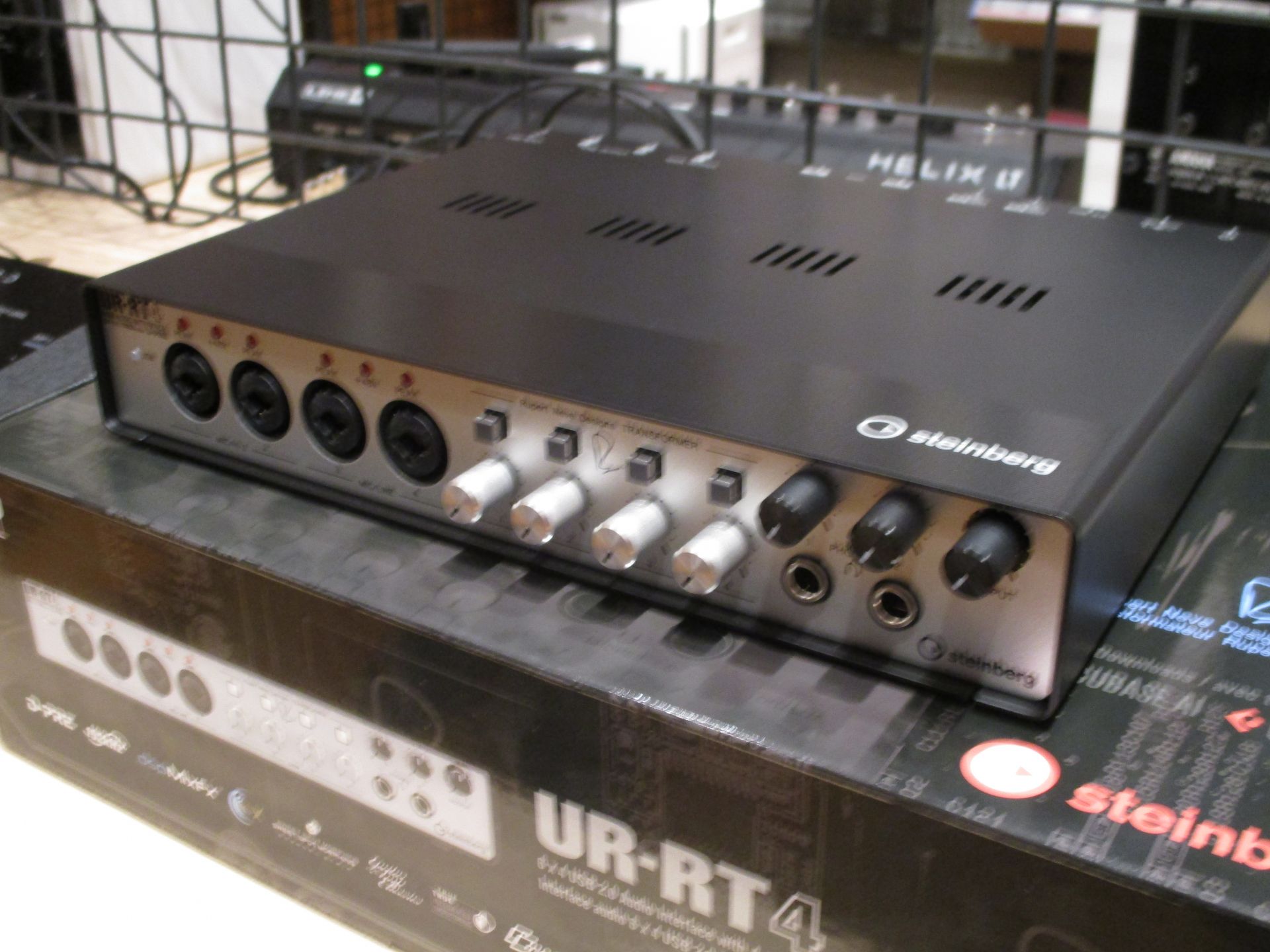 *Steinberg製のオーディオインターフェース「UR-RT4」入荷！！ Steinbergを代表する[!!URシリーズ!!]とプロオーディオ界の至宝 [!!Rupert Neve Designs!!] のインプットトランスフォーマーである[!!UR-RT4、昨日新たに入荷しました！！!!] *U […]