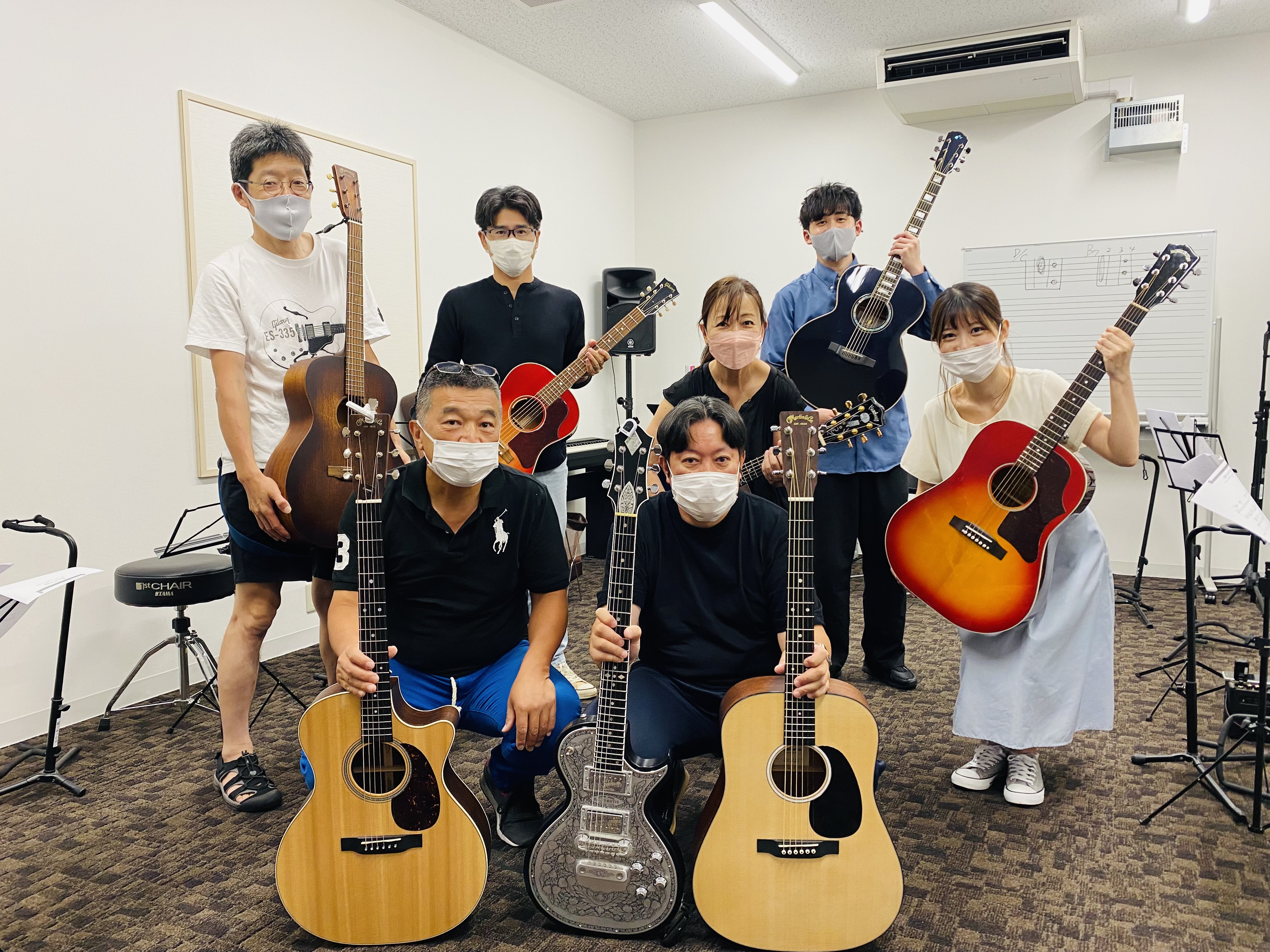 『大人のGuitar House』開催レポートみなさんこんにちは！！『大人のGuitar House』担当の大友です！！2022月7月30日(土)、ギターサークル『大人のGuitar House』を開催致しました！ 第1部　練習曲　Superfly『愛をこめて花束を』 今回の17時の部は、Super […]