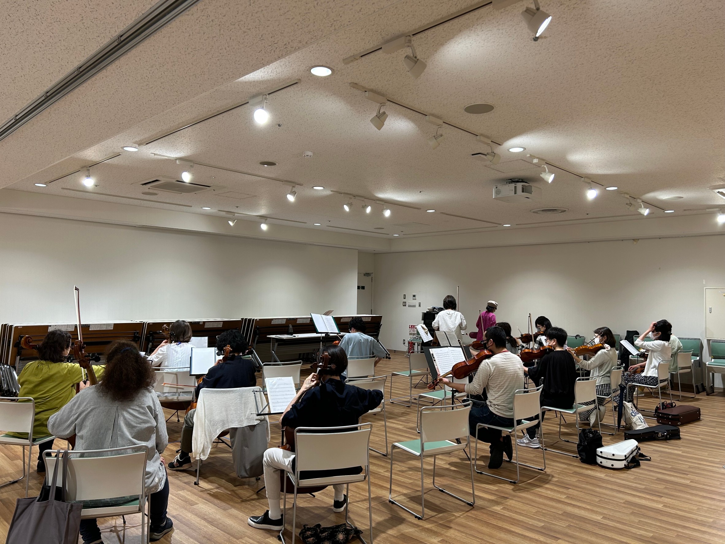 CONTENTS第8回『コクーン弦楽団』開催レポート♪次回の『コクーン弦楽団』は…お問い合わせ第8回『コクーン弦楽団』開催レポート♪ こんにちは、島村楽器コクーンシティさいたま新都心店　ヴァイオリンインストラクターの北村です！ 2023年6月11日に開催された『コクーン弦楽団』の様子を皆様にお届けし […]
