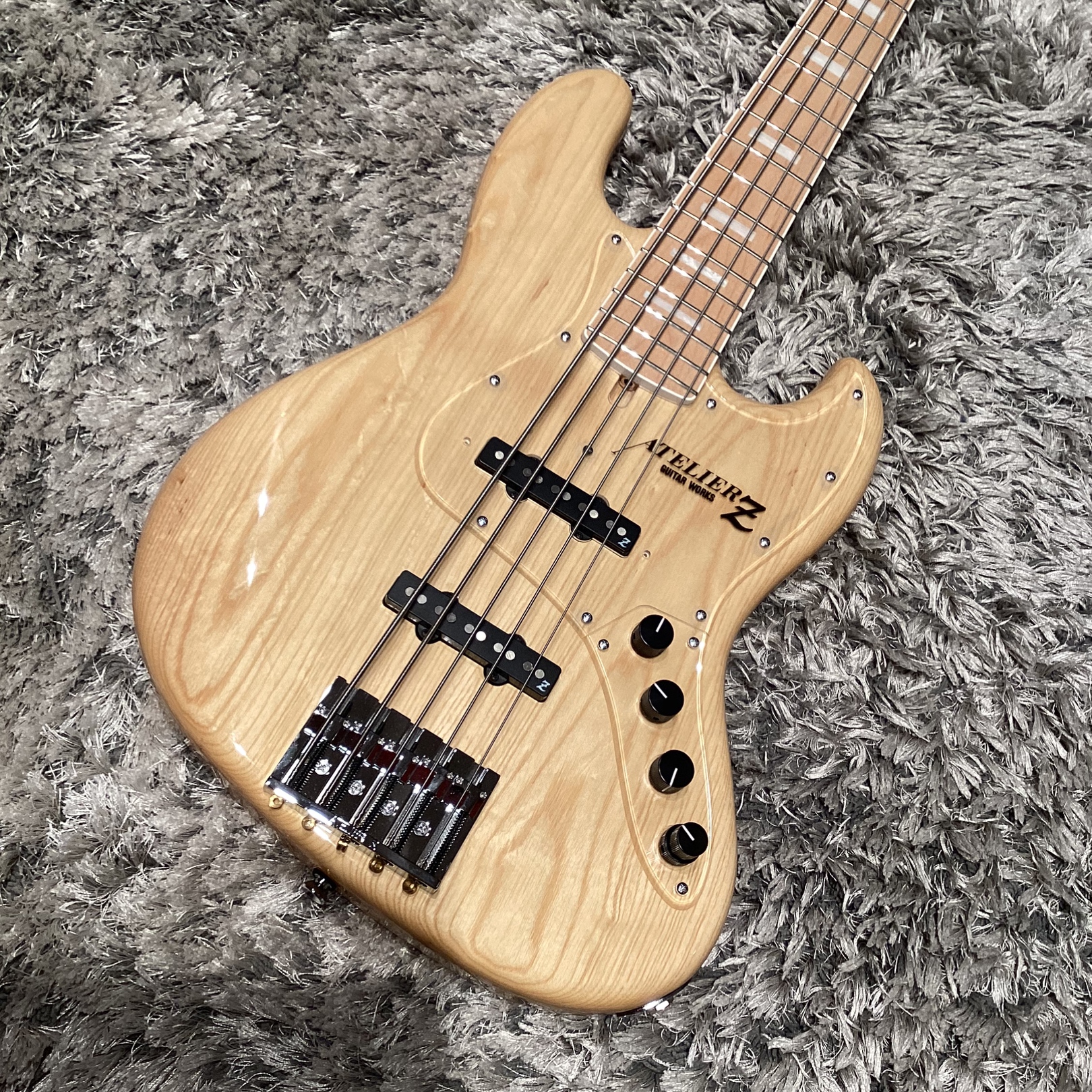 ATELIER Z　5弦ベースM265（N）