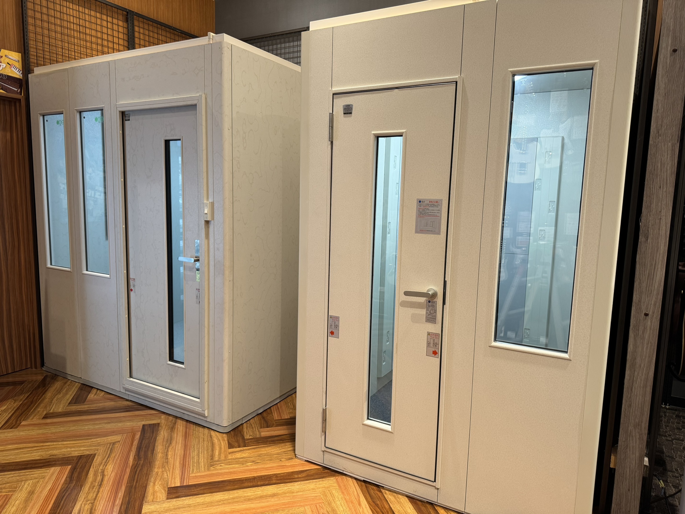 みなさま、こんにちは！島村楽器コクーンシティさいたま新都心店・防音アドバイザーの大友です！ 「思いっきり音を出したいけれど、ご近所が気になって…」というご相談、お店でも本当によく伺います。「防音室は欲しいけれど高いお買い物だし、絶対に実物を見てから決めたい！」という方がほとんどですよね。 でも実は… [&hellip;]