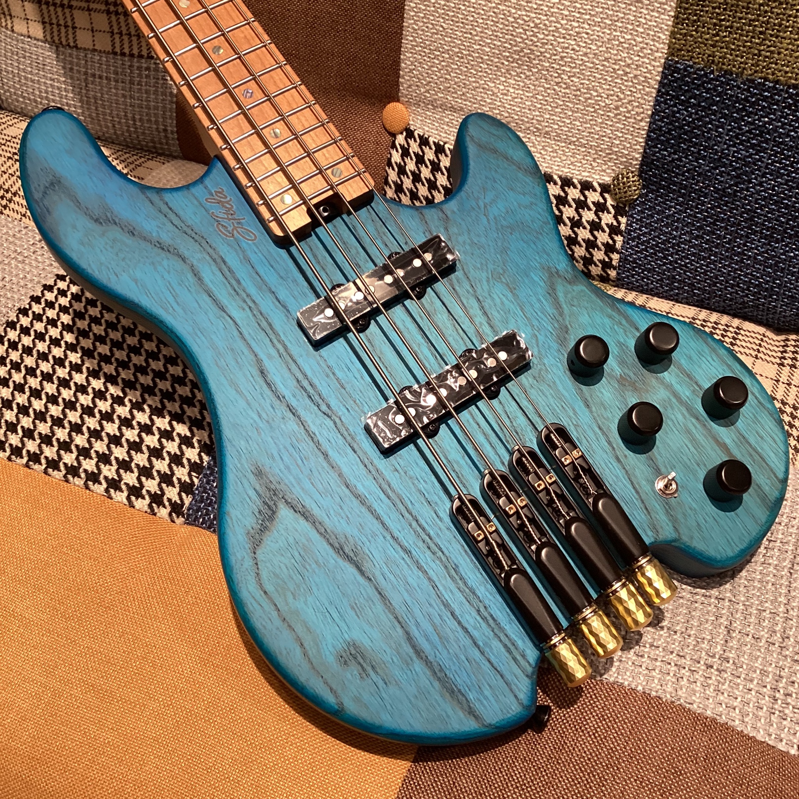Sfida（スフィーダ）/4弦ヘッドレスベースSHB-800ASH（BL）