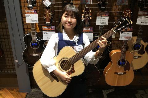 スタッフ写真 ギターアクセサリー・弦 瀧口