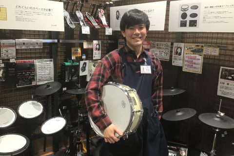 スタッフ写真 ギター、ドラムアドバイザー・デジタル機器 石塚