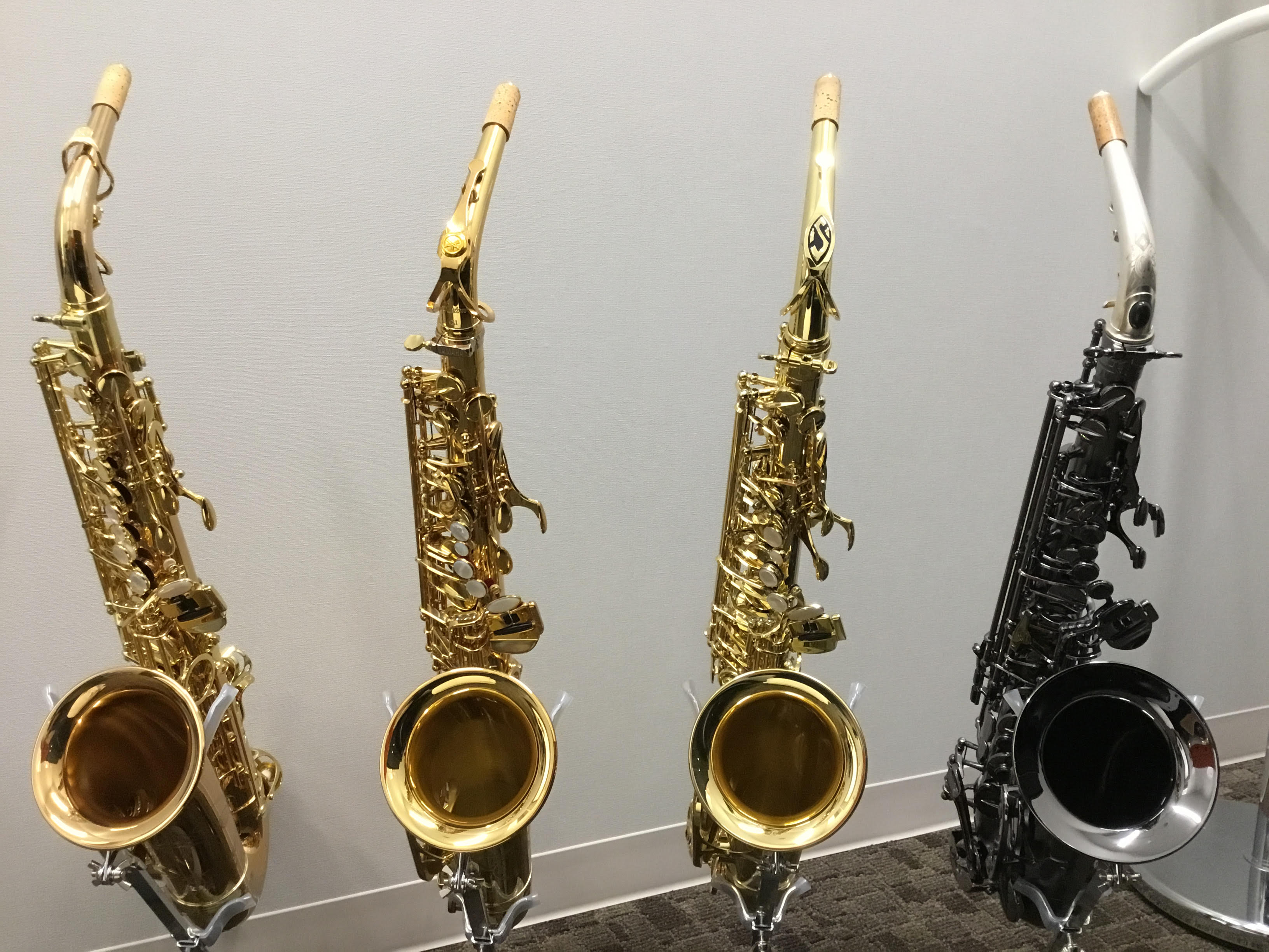 SAX経験者が上位機種4つ吹き比べしてみた♬