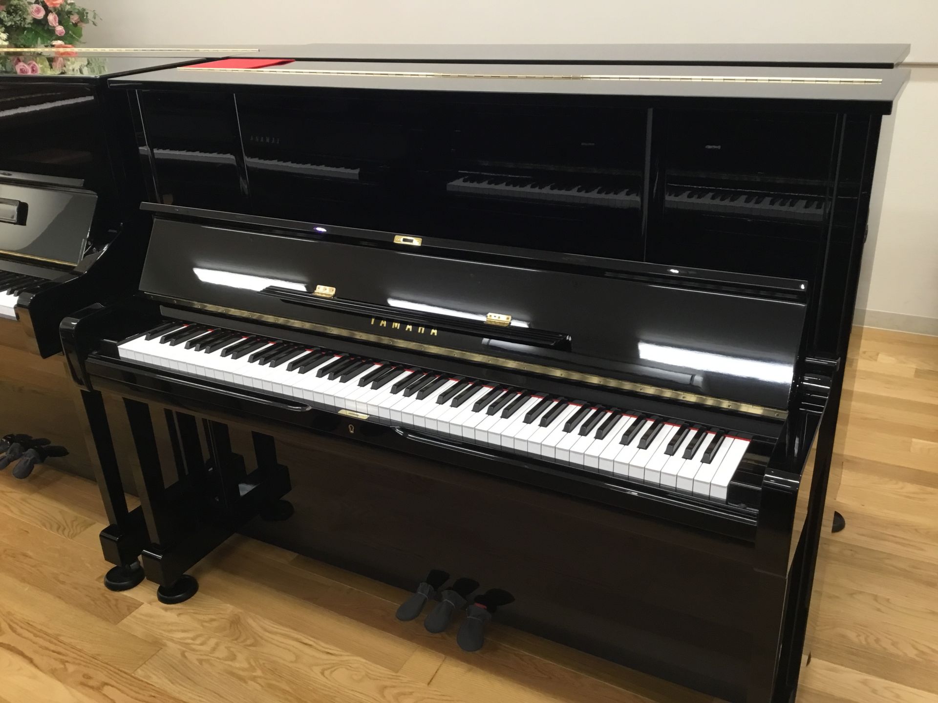 中古アップライトピアノYAMAHA/UX1