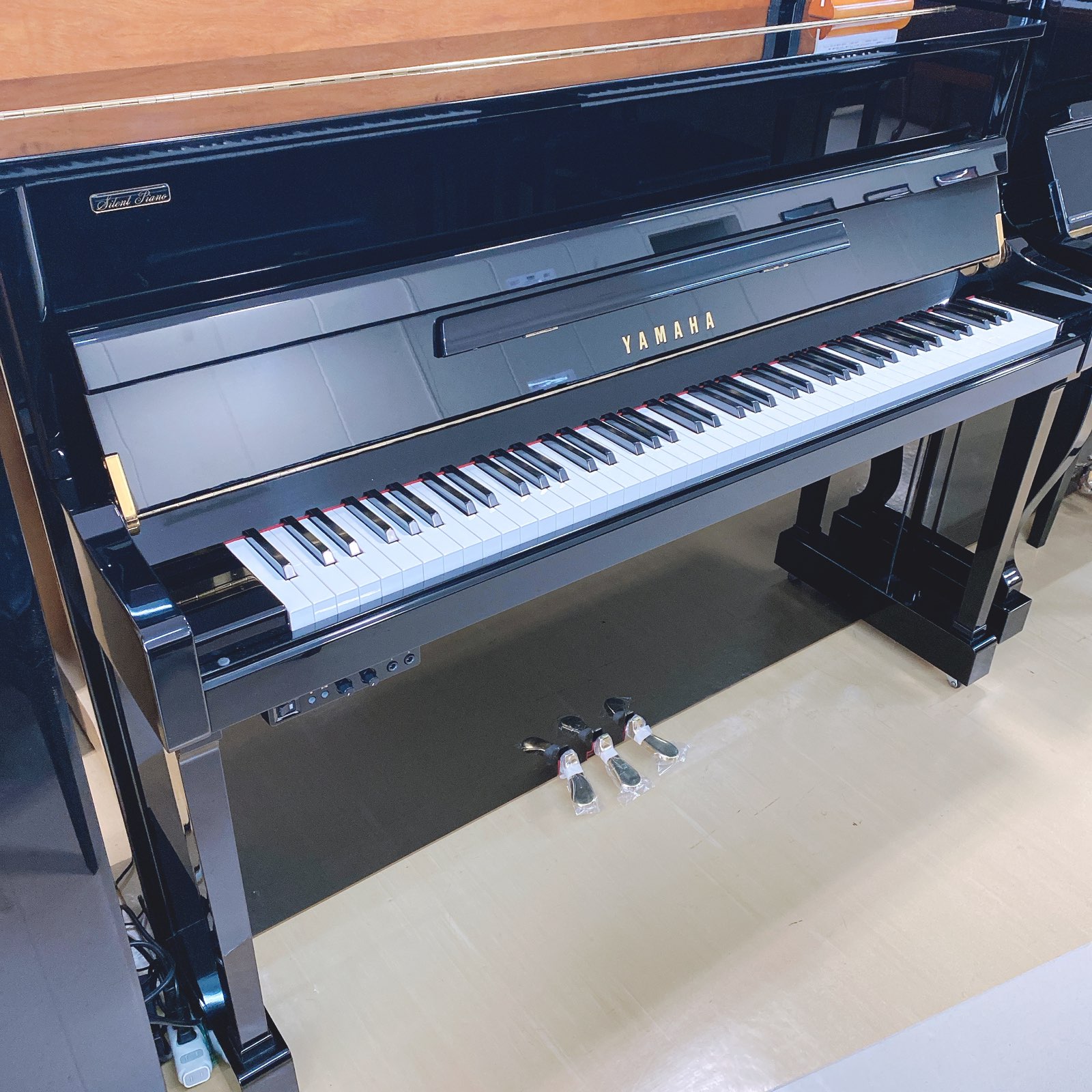 中古アップライトピアノYAMAHA/YC1SG