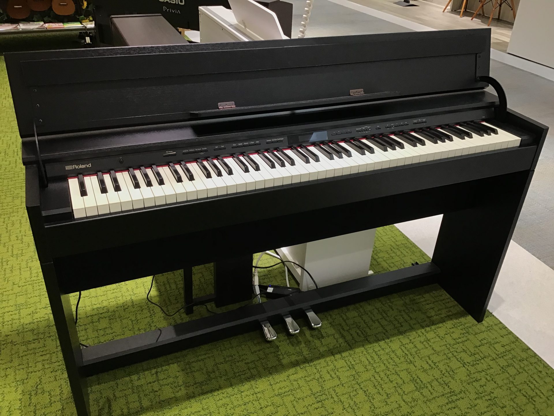 電子ピアノRoland DP603