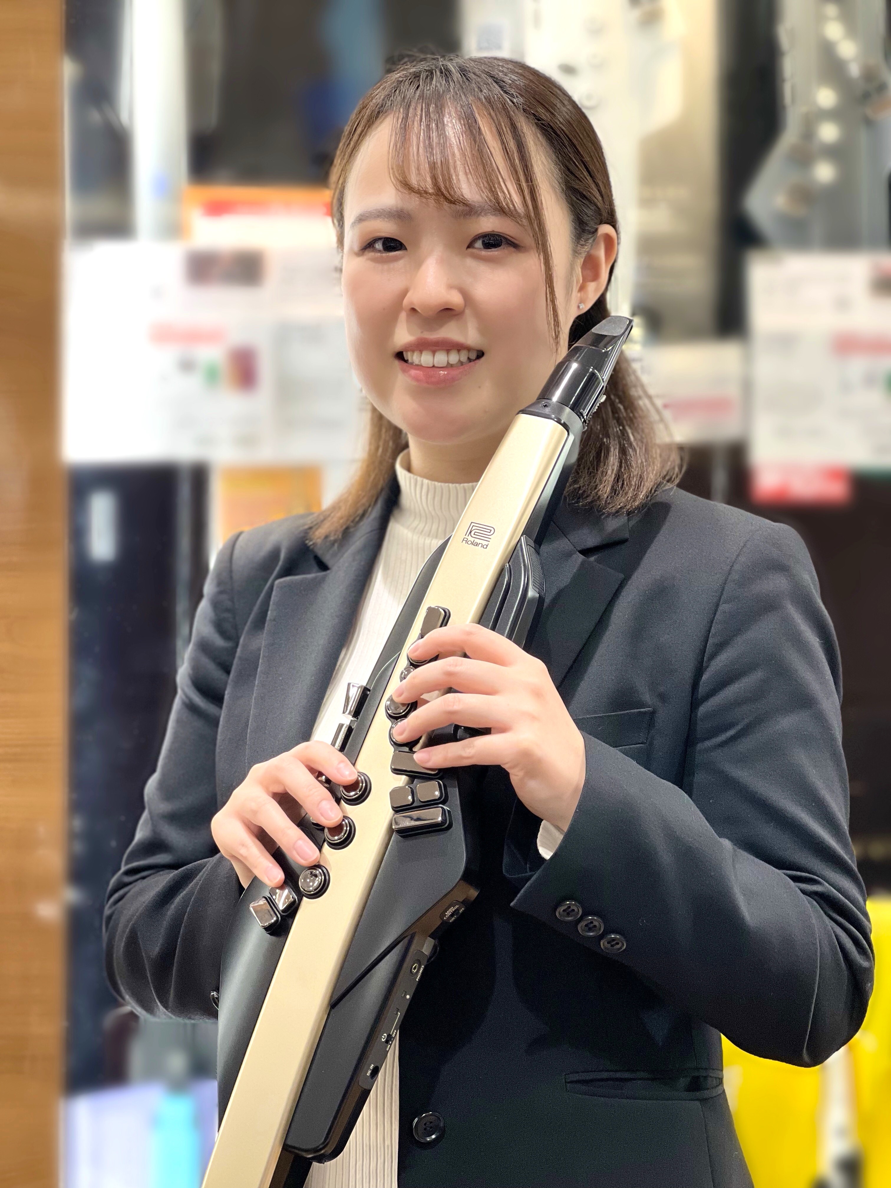 デジタル管楽器(エアロフォン・YDS150/120)インストラクター藤原 朱里