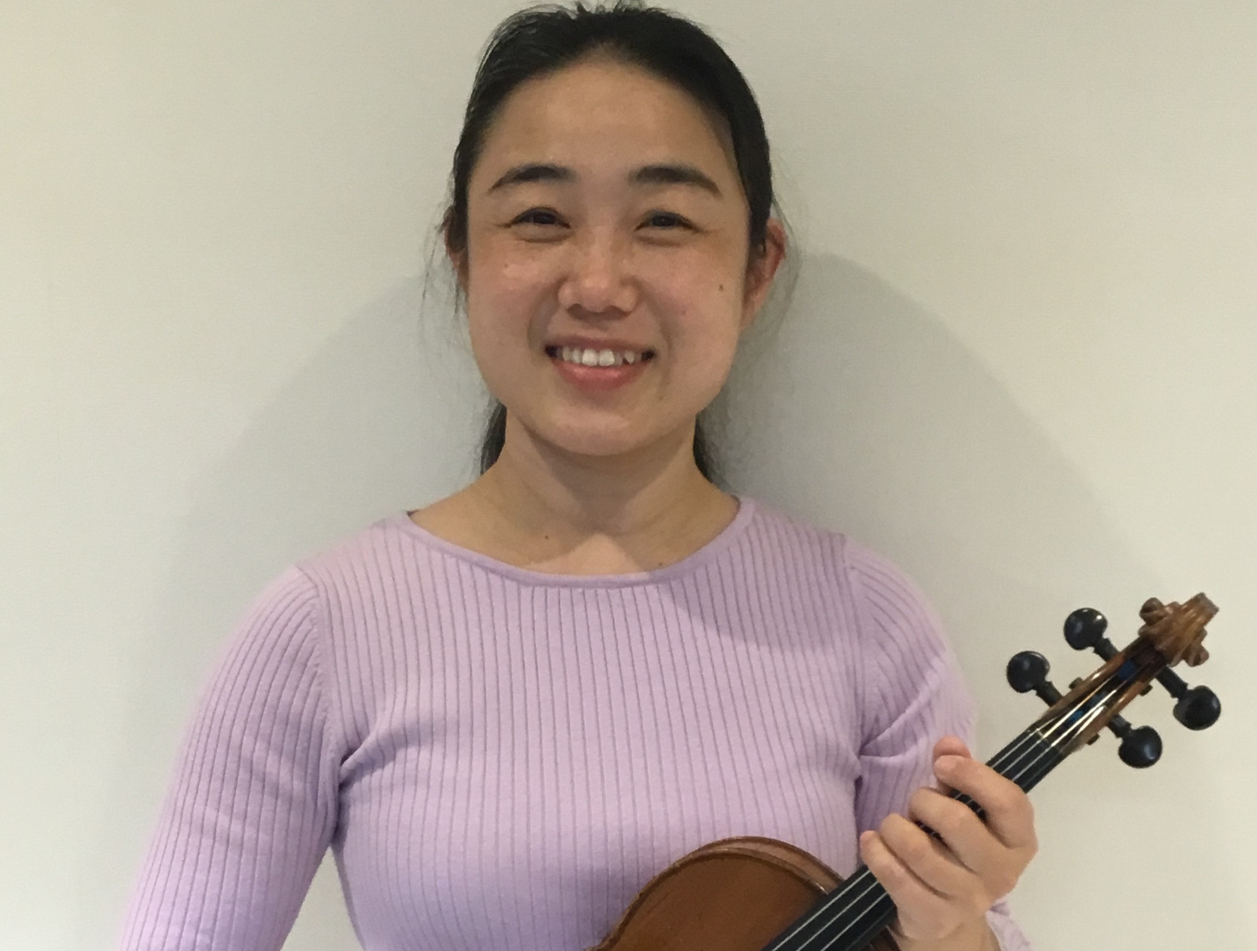 当店は、大阪メトロ御堂筋線北花田店駅下車すぐにあるイオンモール堺北花田店の3階にあります。電車やお車のアクセスが非常に良く、駐車場も完備しております。ホールやライブハウスでの発表会や、会員さま同士の交流を楽しめるイベントも盛りだくさん。だから楽器の上達はもちろん、新しい仲間を作ることもできます。音楽 [&hellip;]