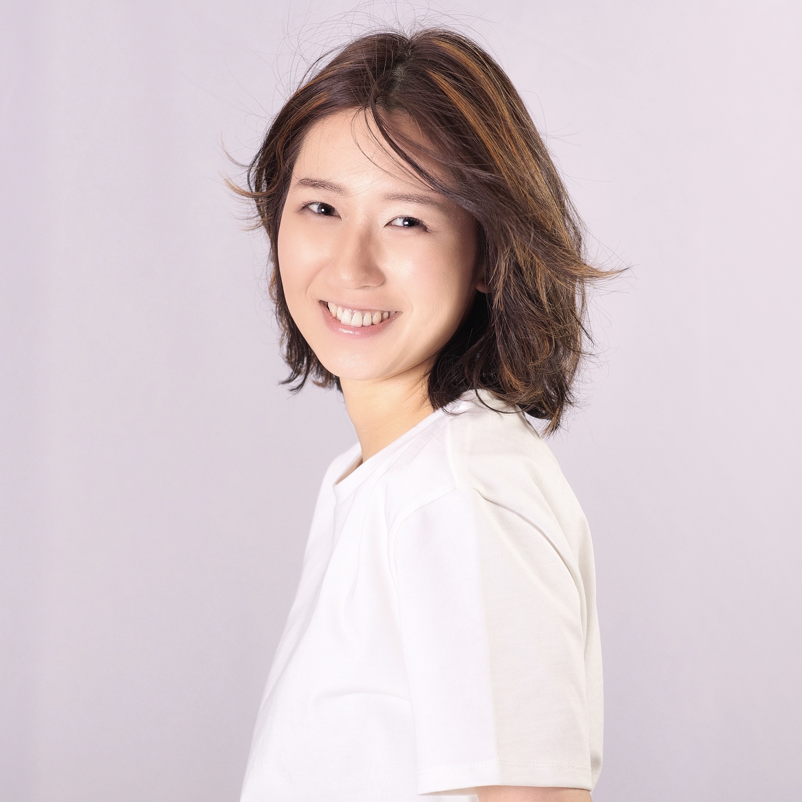 CONTENTS講師プロフィールコース概要講師インタビュー体験レッスンのお申し込み・お問い合わせ講師プロフィール 大阪音楽大学短期大学部 ポピュラーコース ヴォーカル専攻 卒業。「第11回LALALAにしきたミュージシャンコンテスト」にてグランプリ受賞。現在はヴォーカル講師と並行し、Jasmine  [&hellip;]