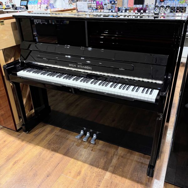 WILH.STEINBERG AT23DC BP 黒鏡面艶出し仕上げ<br />
通常販売価格￥847,000(税込)→クリアランスセール価格￥762,300(税込)展示品現品1台限り！