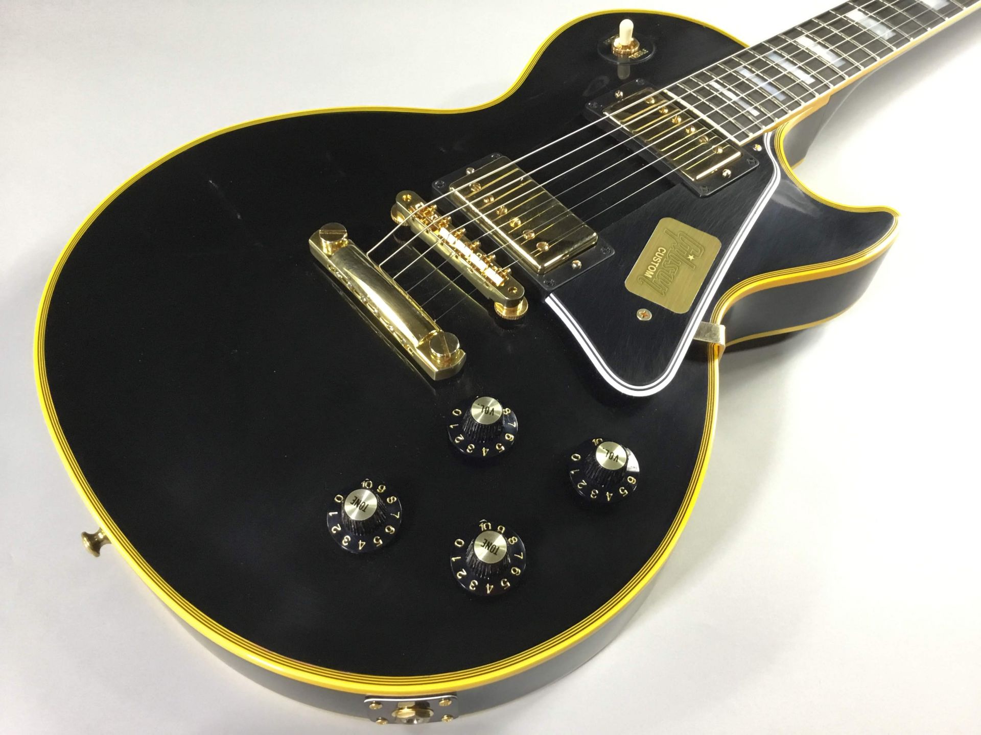 *Les Paul Custom VOS Antique Ebony　1968仕様 |*ブランド|Gibson Custom Shop| |*型番|Les Paul Custom VOS Antique Ebony　1968仕様| |*商品の状態|新品| |*販売価格|[!￥410,400(税込)! […]